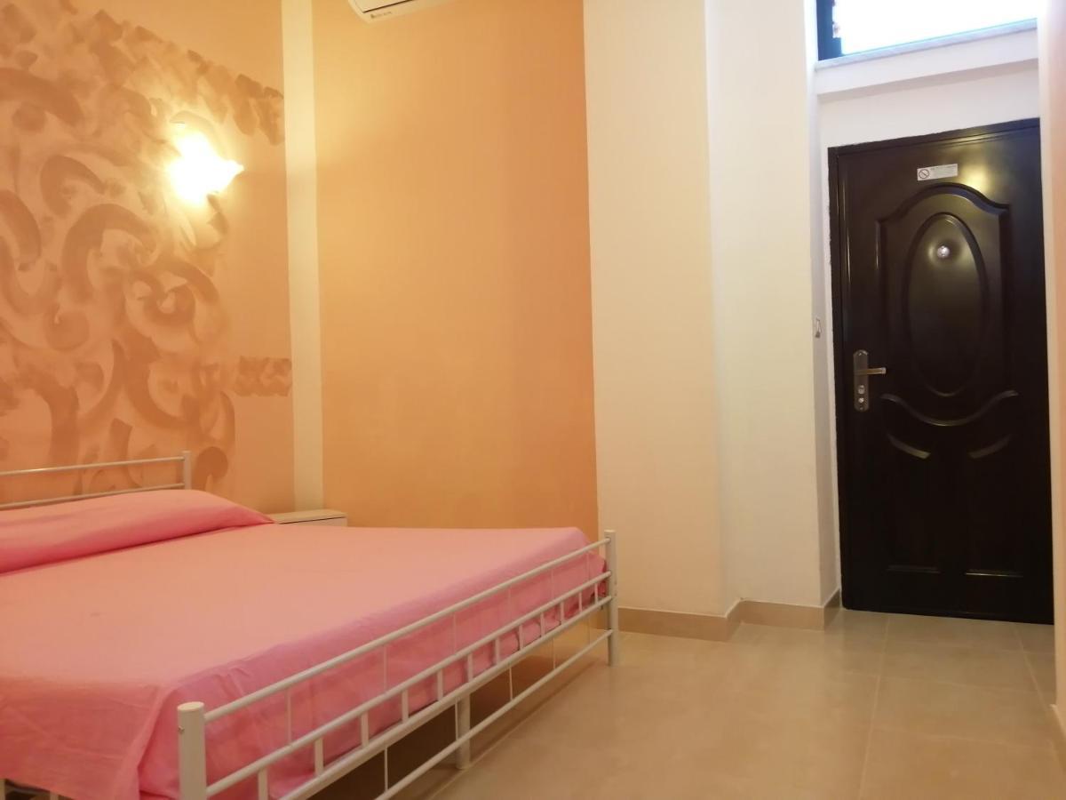 Una Terrazza Sul Mare Agropoli Eksteriør billede